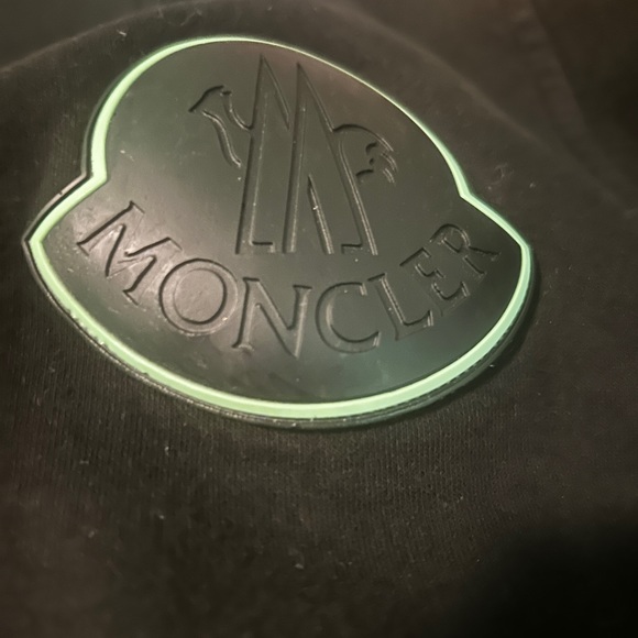 Moncler hoodie men, it does come with a tare near the pocket but can be fixed. - Picture 2 of 4